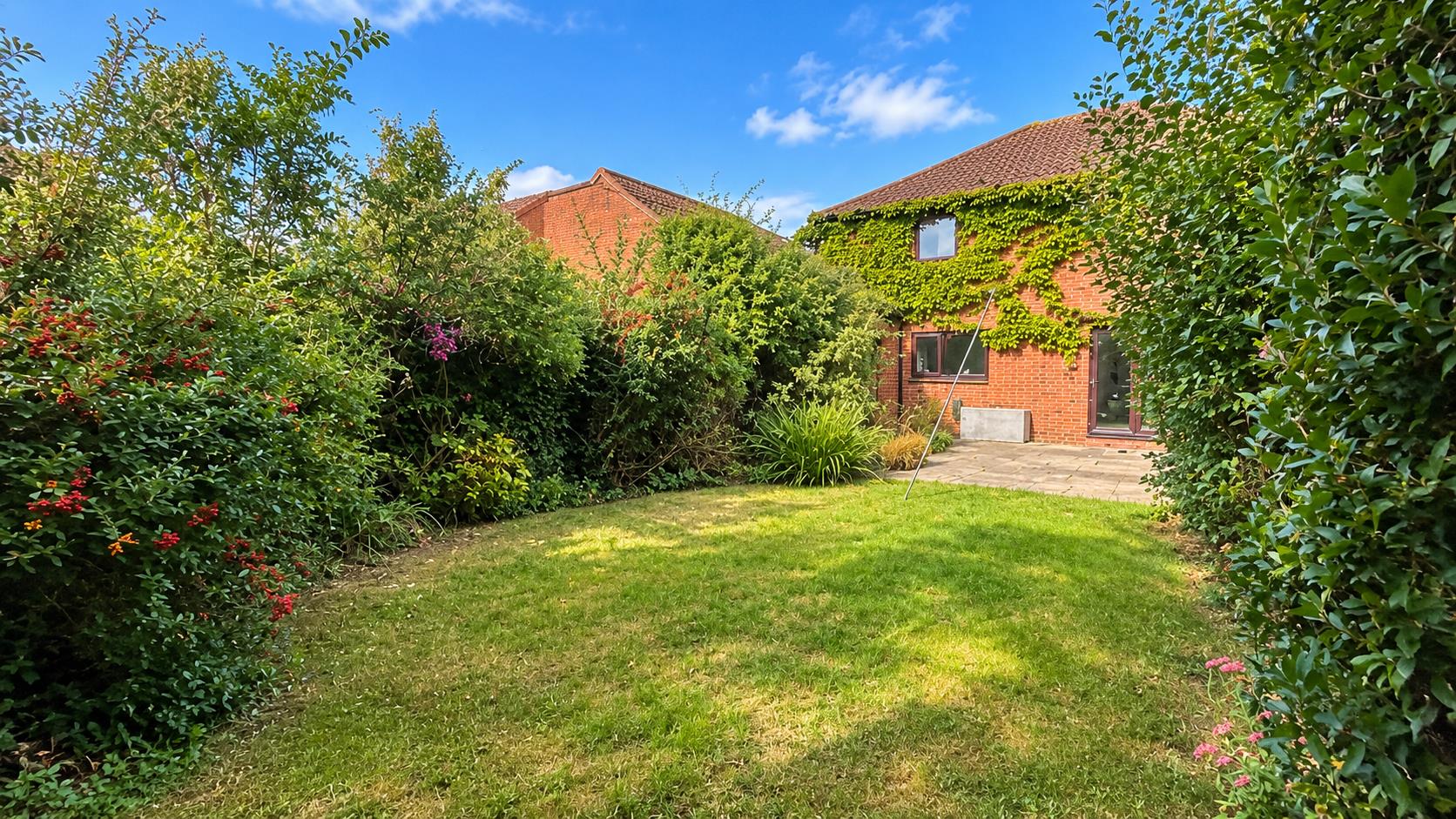 Pyxe Court, Walton Park, Milton Keynes